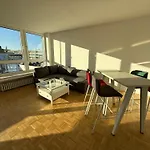 Modernes Apartment Duisburg-Mitte mit Balkon