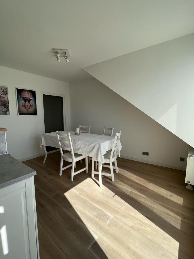 Modernes Duisburg-mitte Mit Balkon * Duisburg