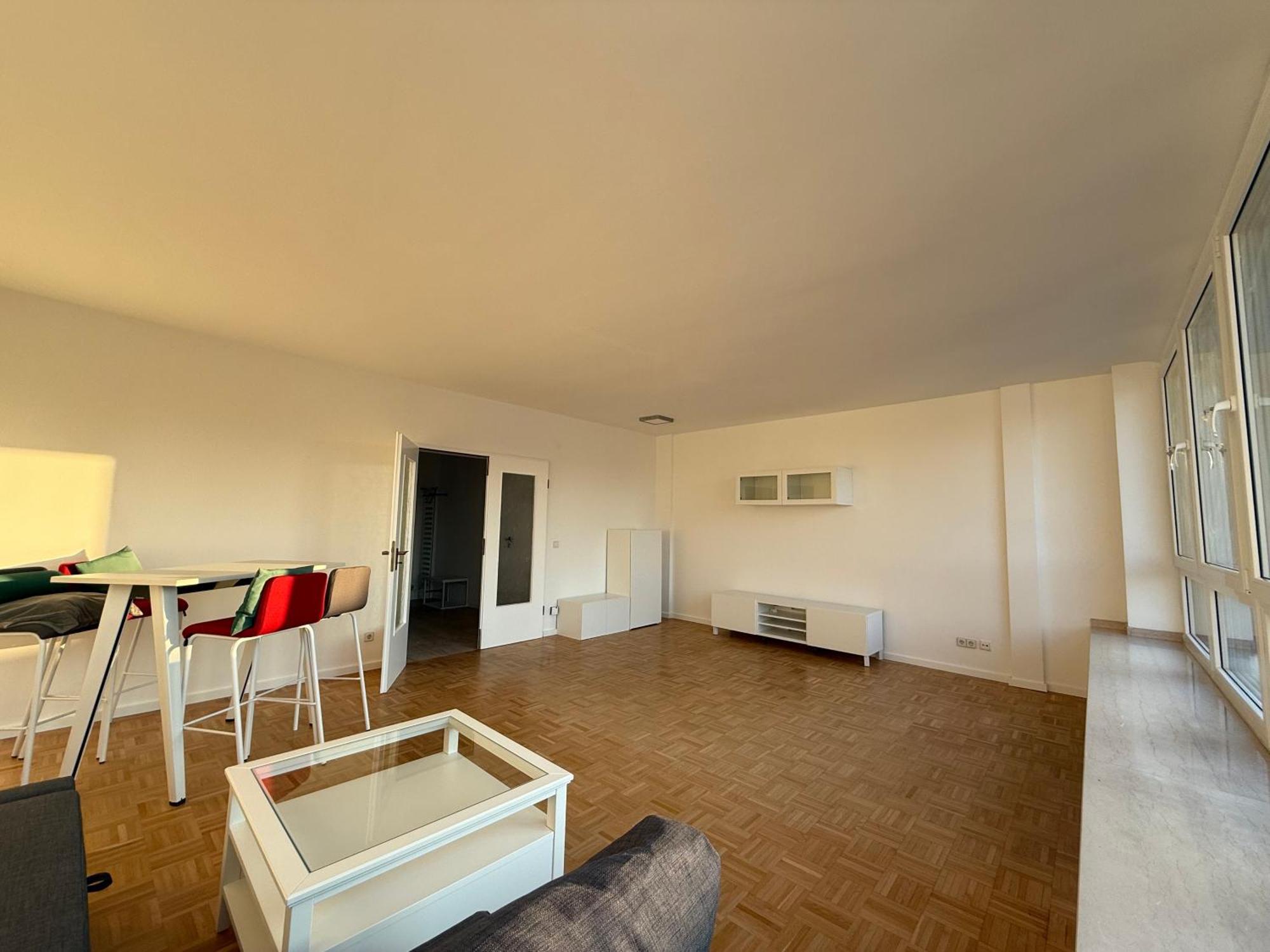 Apartment Modernes Duisburg-mitte Mit Balkon
